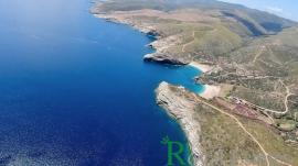 Κυκλάδες, νήσος Άνδρος περιοχή Βιτάλι, διατίθεται αγροτεμάχιο πρός πώληση, καταπληκτική θέα πρός την θάλασσα
