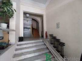 Αθήνα, κέντρο, πλατεία Κοτζιά, νεοκλασικό διατητηρέο κτήριο, προς ενοικίαση