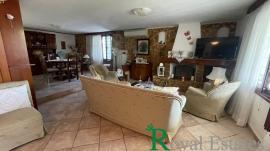 Ανάβυσσος, Μαύρο Λιθάρι, όροφο διαμέρισμα ισογείου, διατίθεται προς πώληση Ανάβυσσος, Μαύρο Λιθάρι, όροφο διαμέρισμα ισογείου, διατίθεται προς πώληση