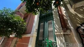Αθήνα, Κυψέλη, πλησίον Φωκίωνος Νέγρη, όροφο διαμέρισμα, σε νεοκλασικό κτήριο, προς πώληση