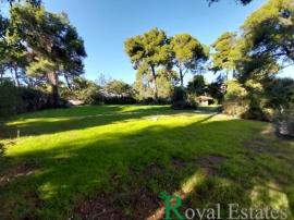 Εκάλη, Κάτω Εκάλη, εξαιρετικό γωνιακό οικόπεδο προς πώληση, κατάλληλο για κατασκευή μονοκατοικίας, η συγκρότημα κατοικιών