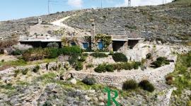 Πωλείται εξαιρετική πέτρινη μονοκατοικία στην Κέα (Τζια), στην περιοχή Καστελάκια