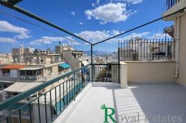 Πειραιάς, Υδραίϊκα, Διαμέρισμα με θέα θάλασσα, διατίθεται προς πώληση